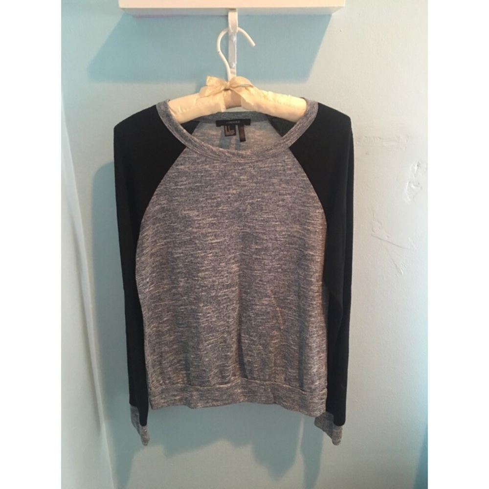 Baseball tee styled top